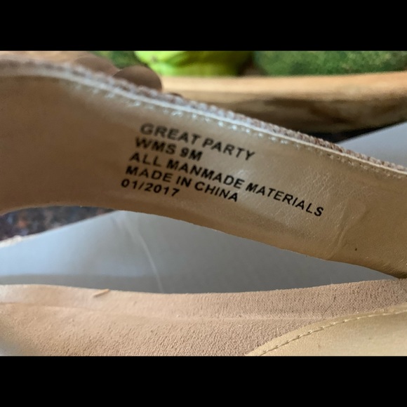 Kenneth Cole Reaction sandals! - Picture 4 of 4